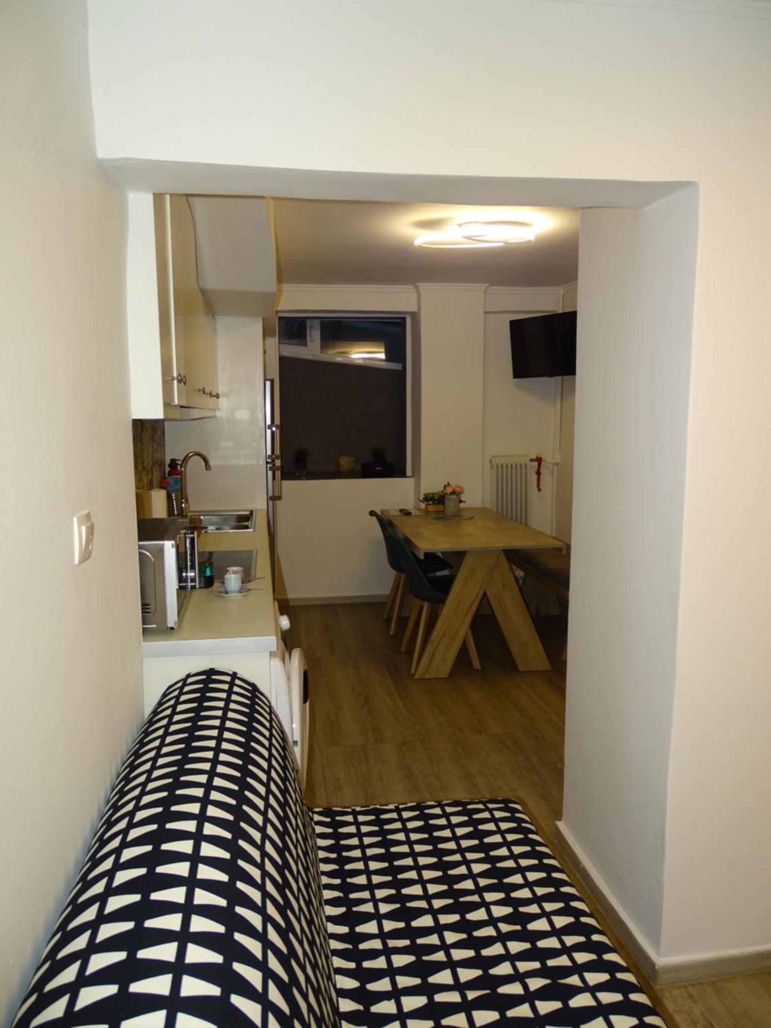 Stylish, Comfortable, Basement Loft-Like Apartment With Amenities Athènes Extérieur photo